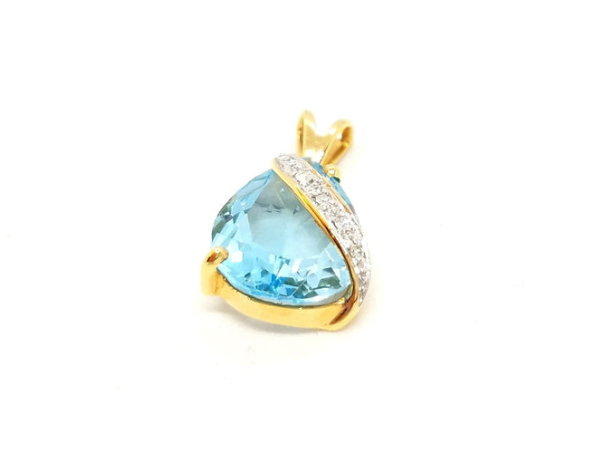 Pendentif Pendentif Or jaune Topaze 58 Facettes 06580CD