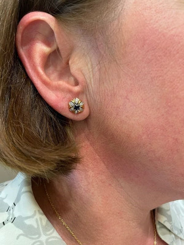 Boucles d'oreilles CLOUS MODERNE SAPHIRS ET DIAMANTS 58 Facettes 059881