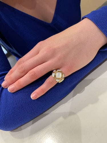 Bague BAGUE MODERNE NACRE ET DIAMANTS 58 Facettes 049481