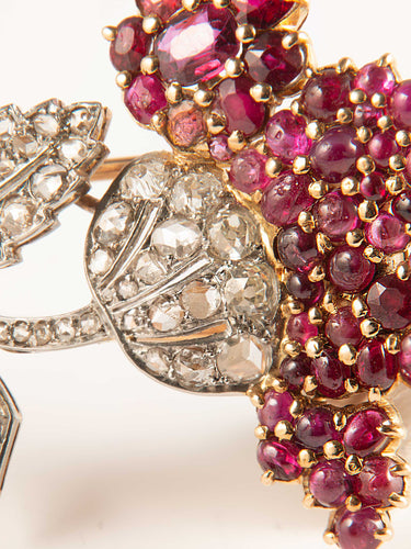 Broche Broche Fleur deux ors, pavage rubis et diamants 58 Facettes
