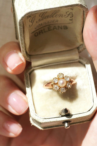 Bague Bague marguerite perle fine et diamants 58 Facettes