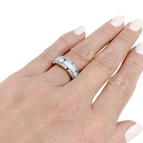 Bague 51 Bague Chanel, "Ultra", or blanc, céramique blanche, diamants. 58 Facettes 31586
