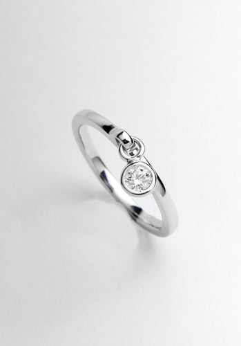 Bague 52 Bague DIOR Coquine Diamants Or Blanc 750/1000 58 Facettes 64069-60411