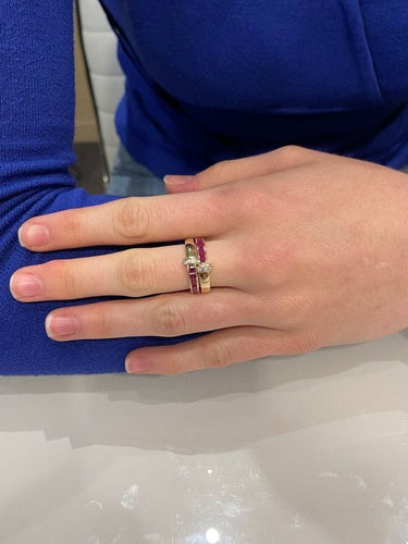 Bague BAGUE MODERNE RUBIS ET DIAMANTS 58 Facettes 048891