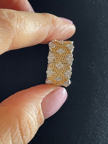 Bague 54 Bague dentelle en or jaune, diamants blancs 58 Facettes