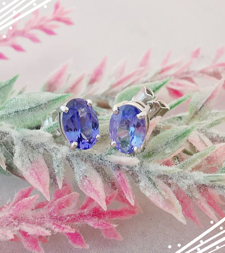 Boucles d'oreilles Boucles d'oreilles puces Tanzanites Or Blanc 58 Facettes AA 1496