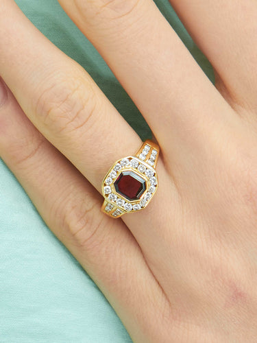 Bague 48 Bague Grenat et Diamants 58 Facettes