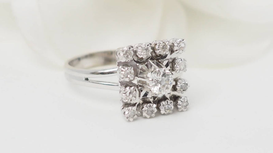 Bague 54 Bague entourage en or blanc et diamants 58 Facettes 32575
