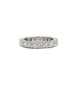 Bague Alliance en or blanc sertie de diamants 58 Facettes 220357R