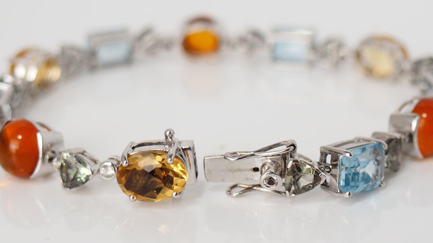 Bracelet Bracelet en or blanc et pierres fines 58 Facettes 31746