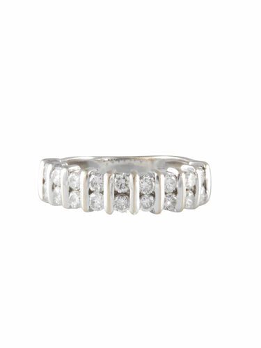 Bague 50 Demi-alliance Or blanc Diamants 58 Facettes