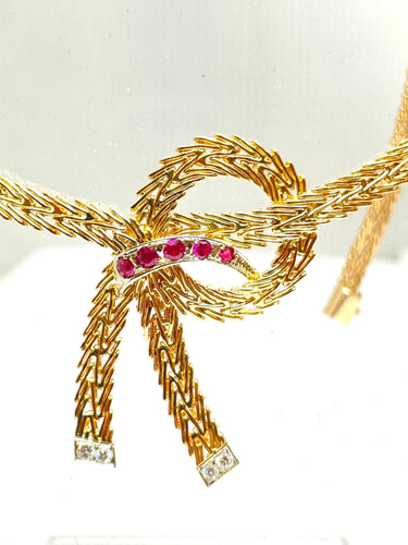 Collier Collier ruban en or jaune rubis et diamants 58 Facettes