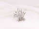 Broche Broche ancienne en or et diamants figurant un motif céleste 58 Facettes