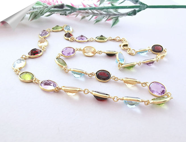 Collier Collier Ras du cou Pierres fines Or Jaune 58 Facettes AA 1535