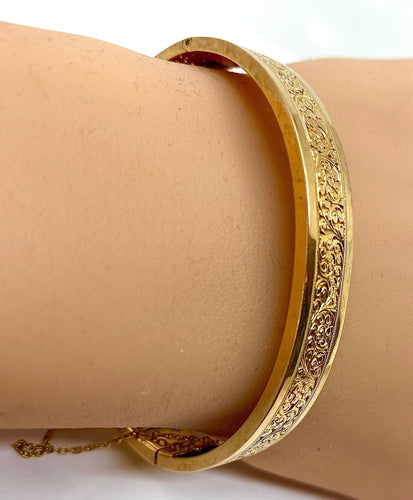 Bracelet Bracelet jonc ouvrant ciselé d’arabesques et volutes 58 Facettes