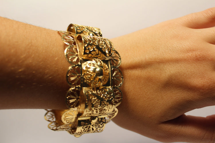 Bracelet Bracelet large Or jaune ajouré 58 Facettes 11182B