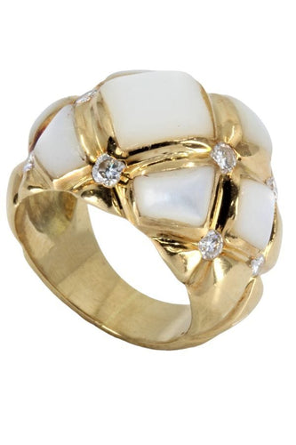 Bague BAGUE MODERNE NACRE ET DIAMANTS 58 Facettes 049481