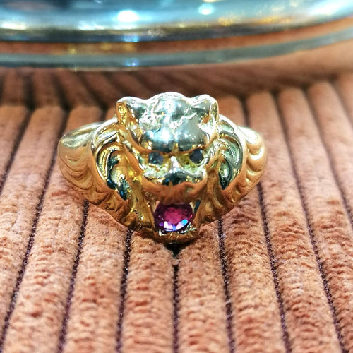 Bague Bague chevalière lion or jaune rubis 58 Facettes 2652