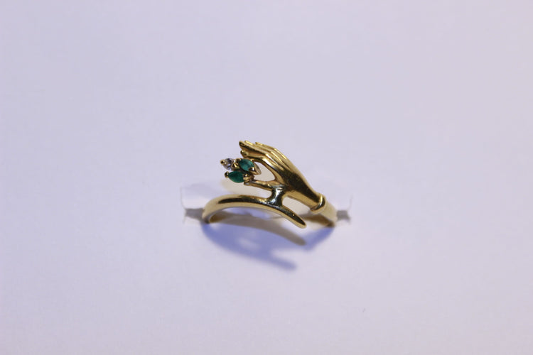 Bague 54 Bague Main Diamants et Emeraudes 58 Facettes
