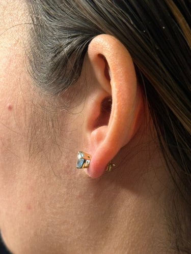 Boucles d'oreilles Paire de boucles d'oreilles or et topaze bleue 58 Facettes