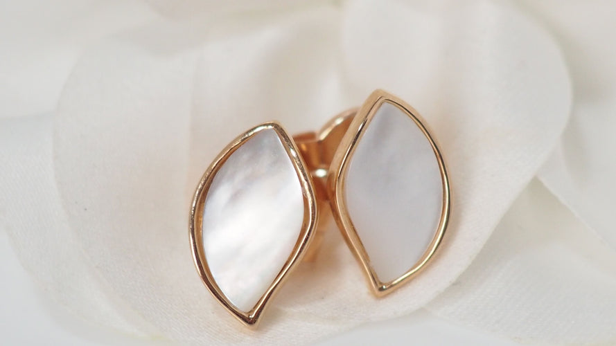 Boucles d'oreilles Boucles d'oreilles en or rose et nacres 58 Facettes 31595
