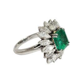 Bague 53.5 Bague Marguerite émeraude, diamants navette 58 Facettes 1-1221/1