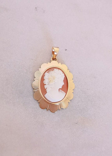 Pendentif Pendentif Camée coquille Or Jaune 58 Facettes AB 1055