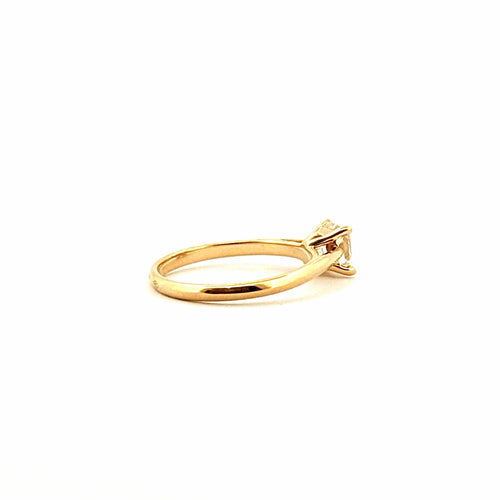 Bague 50 Solitaire en or jaune 18 carats diamants princesse 58 Facettes