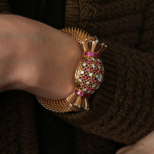 Montre Montre Bracelet Vintage en Or, Rubis et Diamants 58 Facettes