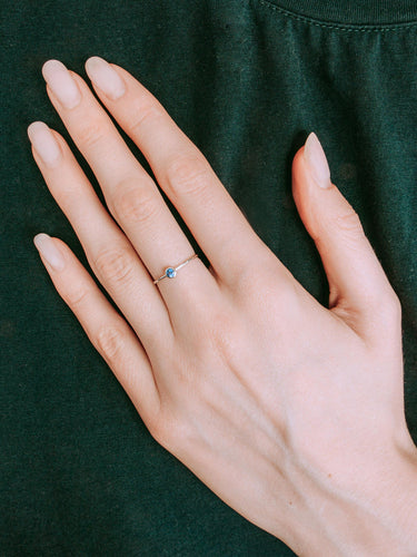 50 Bague Solitaire Saphir Bleu et Or Blanc 58 Facettes