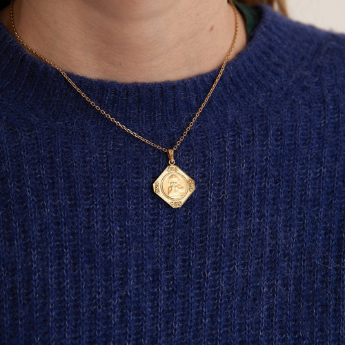 Pendentif Médaille Chérubin en Or jaune 58 Facettes