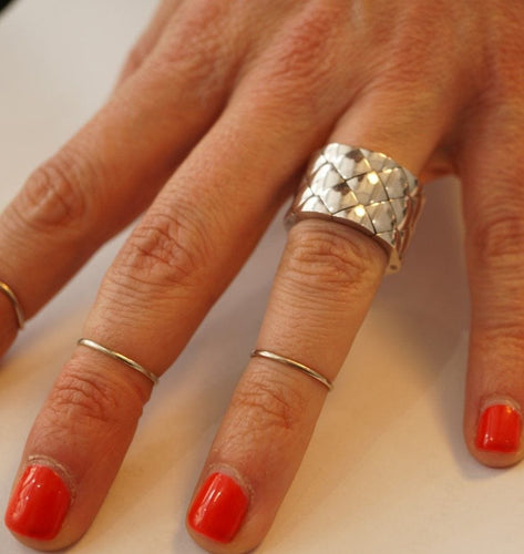 Bague Bague Chanel Matelassé, Or blanc 58 Facettes
