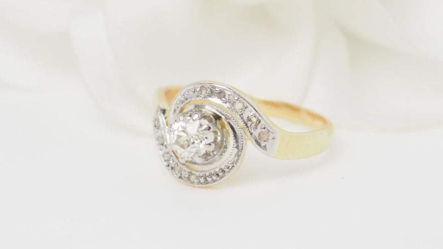 Bague 56 Bague Tourbillon en or et platine, diamants 58 Facettes 32583