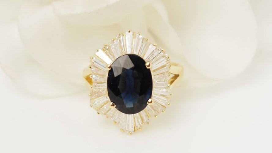 Bague 54 Bague Jupe en or jaune, saphir ovale et diamants 58 Facettes 32522