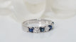 Bague 52 Demi-alliance or blanc diamants et saphirs 58 Facettes 31864