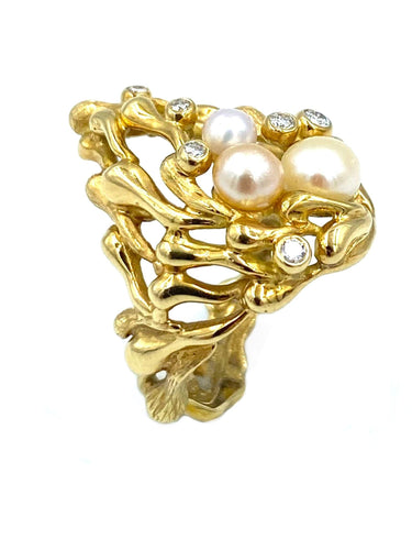 Bague GILBERT ALBERT. Bague or jaune, perles et diamants 58 Facettes