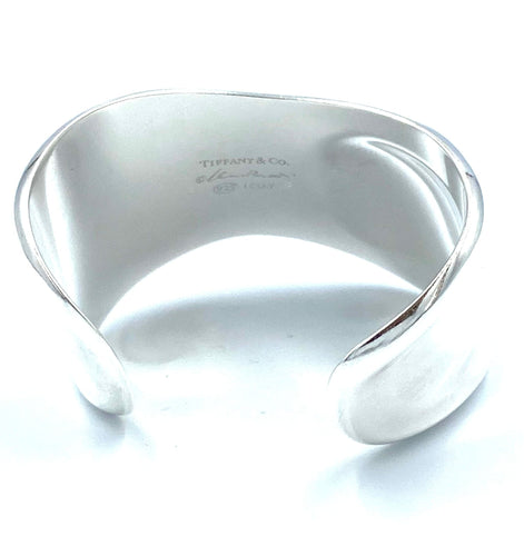 Bracelet Tiffany’s. Elsa Peretti. Bracelet manchette Bone small 58 Facettes