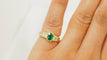 Bague 50 Bague en or jaune, émeraude ovale et diamants 58 Facettes F4834
