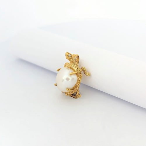 Pendentif Pendentif Animalier or jaune et perle 58 Facettes 27217