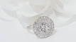Bague Bague Art Déco double entourage de diamants en or blanc et platine 58 Facettes 31669