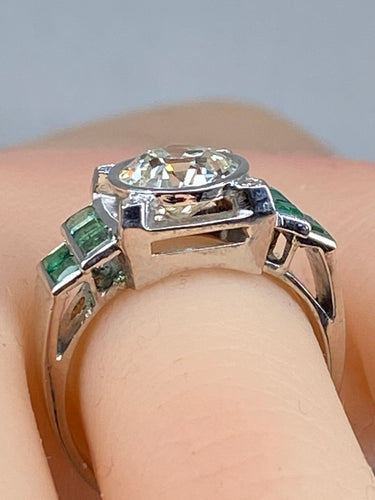 Bague 52 Bague Art Déco Platine, Diamant 1,55cts et Emeraudes 58 Facettes