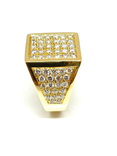 Bague Chevalière homme en or jaune et diamants 58 Facettes