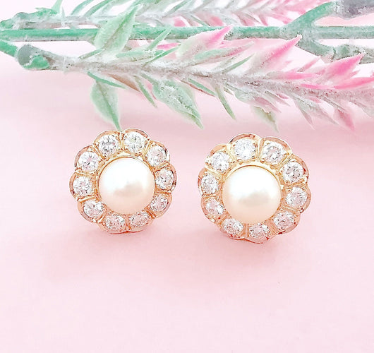 Boucles d'oreilles Boucles d'oreilles Fleurs Perles & Diamants 58 Facettes AA 1580