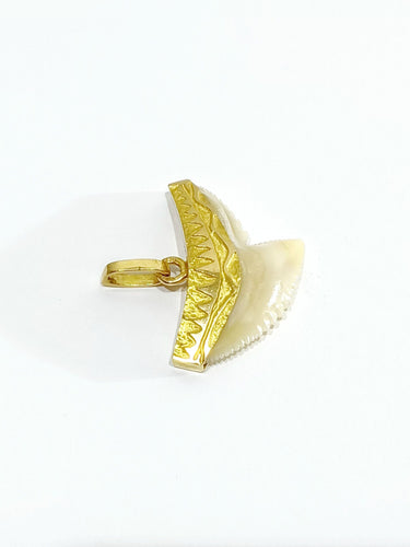 Pendentif Pendentif Or jaune dent de requin 58 Facettes
