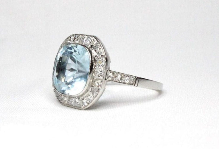 Bague 56 Bague style Art Déco Platine Aigue-marine et Diamants. 58 Facettes