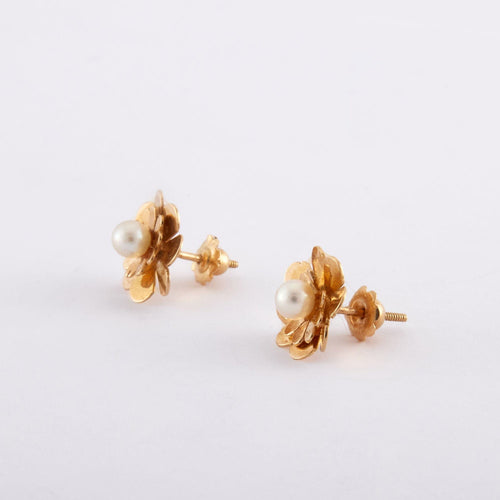 Boucles d'oreilles Paire de boucles d'oreilles fleurs, perle blanche 58 Facettes
