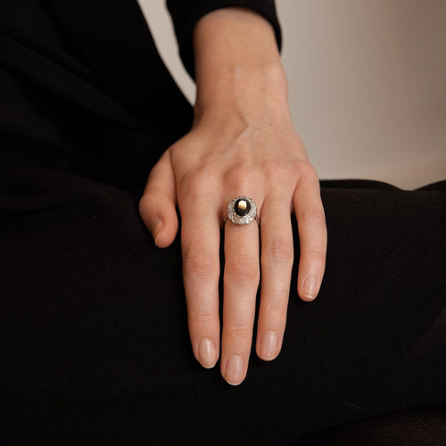 Bague 49 Bague Pompadour, saphir, diamants 58 Facettes