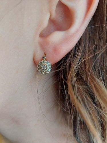 Boucles d'oreilles Boucles d'oreilles dormeuses 2 Ors Diamants 58 Facettes 081711