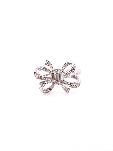Bague 55 Bague Noeud en or blanc diamants 58 Facettes