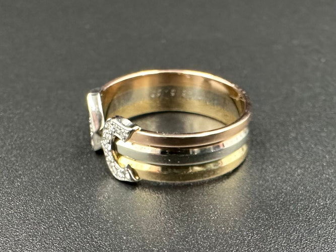 Bague 53 CARTIER. Collection Double C, bague 3 ors et diamants 58 Facettes